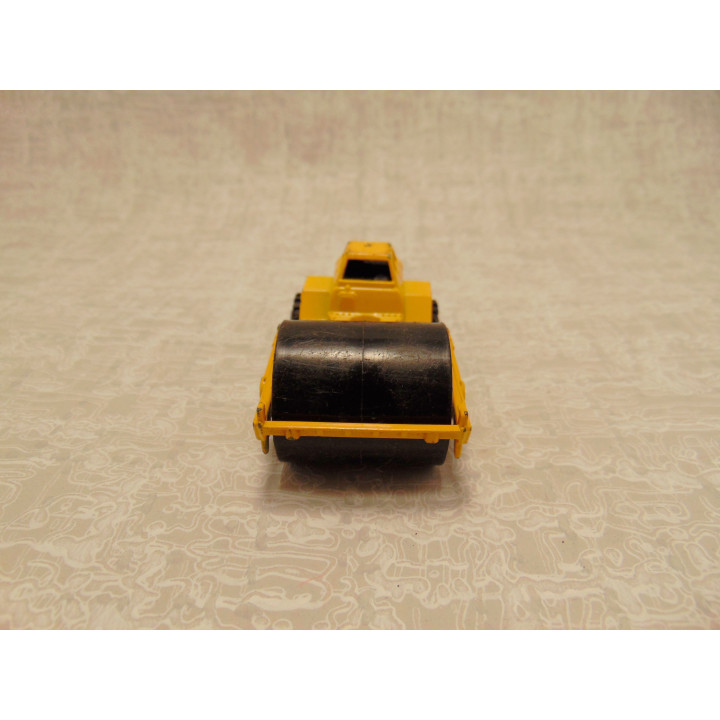 Grondbewerker Tonka 1:64 geel