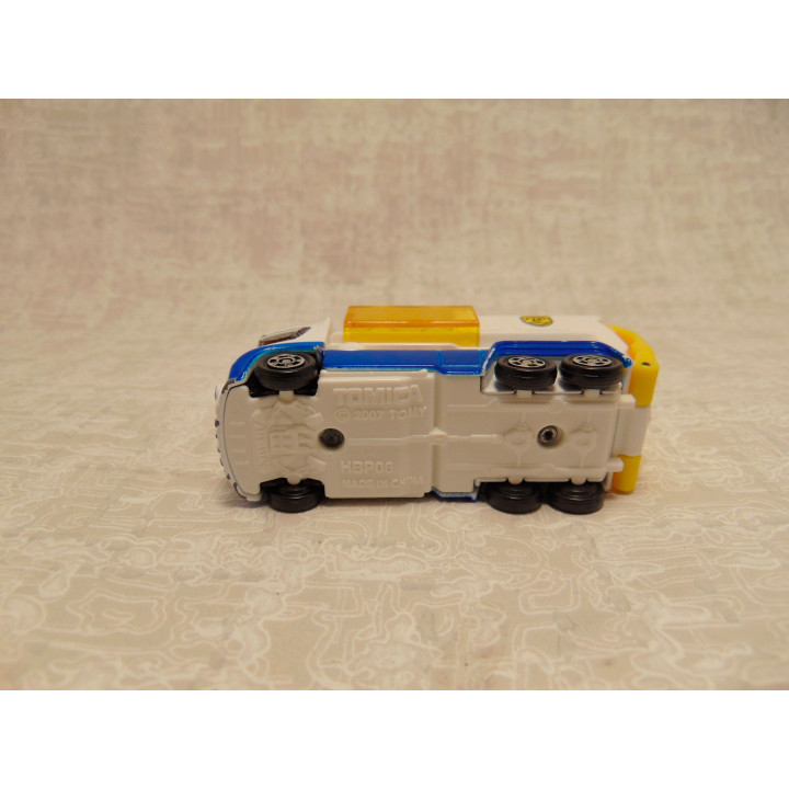 Japan Hyper Blue Police HBP06 politie Tomica wit