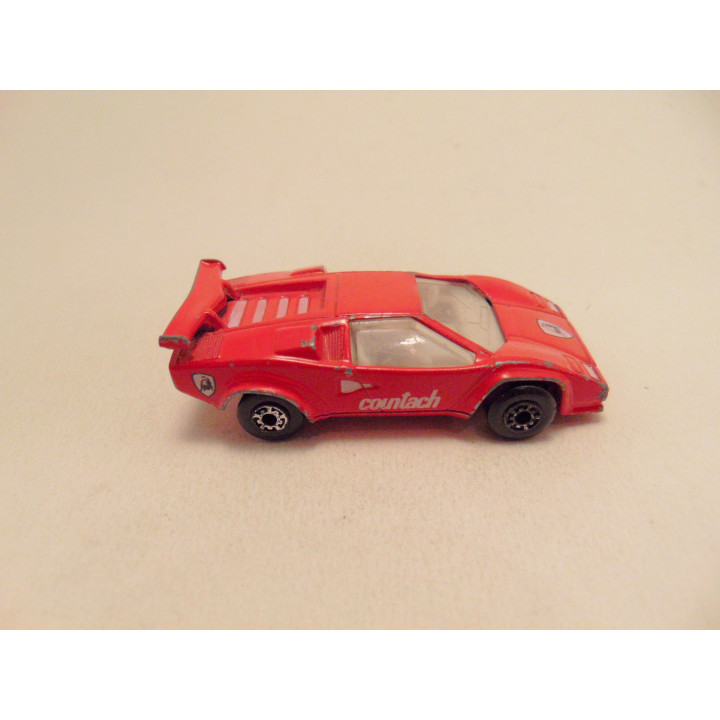 Lamborghini Countach LP500S Matchbox 1:56 rood