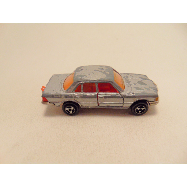 Mercedes 450SE Majorette 1:60 zilverkleurig- donkeroranje