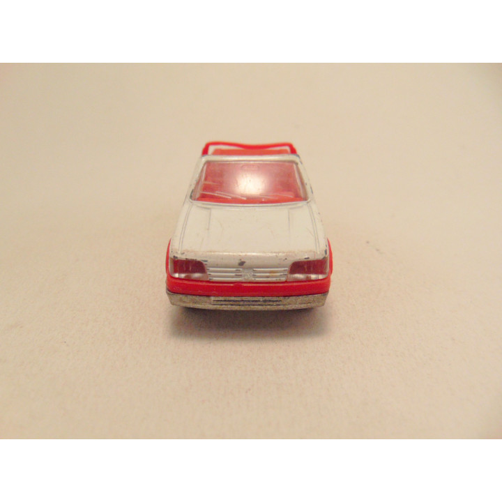 Peugeot 205 CTi Majorette 1:53 wit