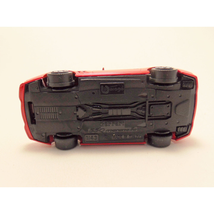 Ferrari 550 Maranello Bburago 1:43 rood