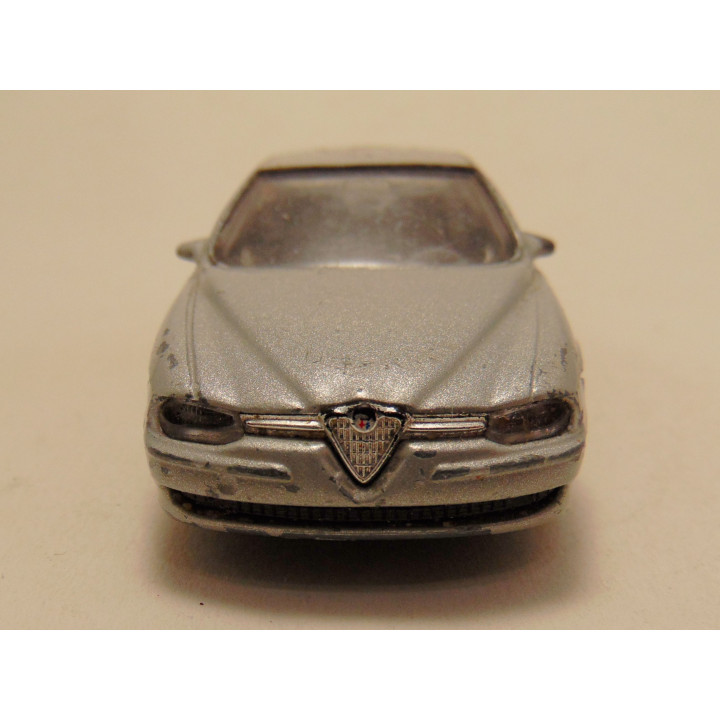 Alfa Romeo 156 Bburago 1:43 zilverkleurig