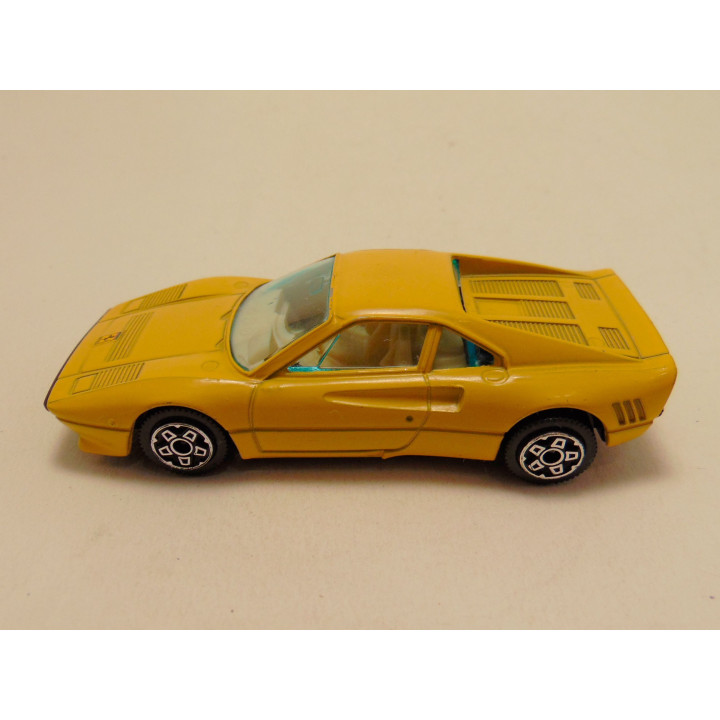 Ferrari 288 GTO Bburago 1:43 geel