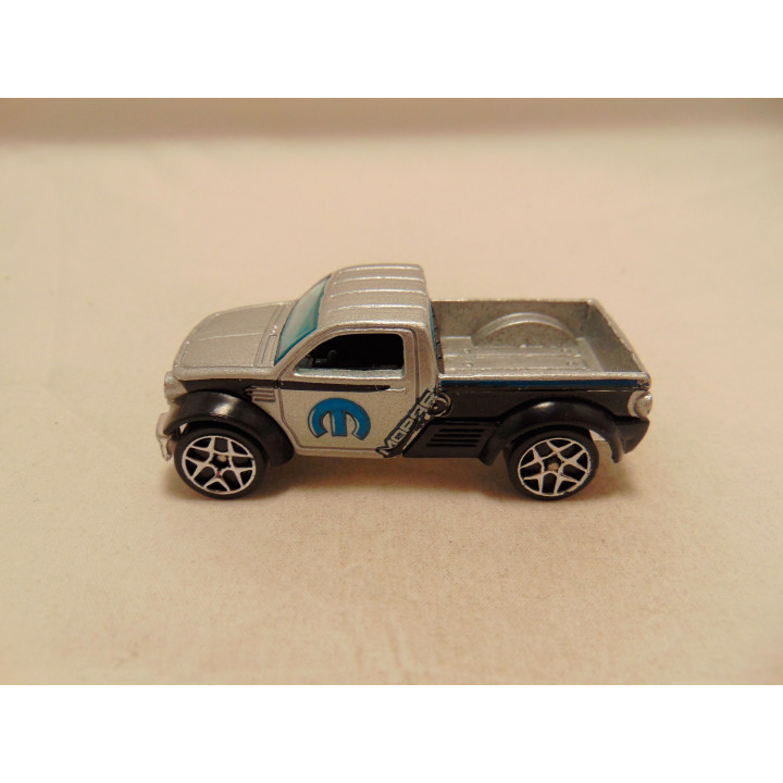 Dodge M80 Concept Hot wheels 2006 zilverkleurig