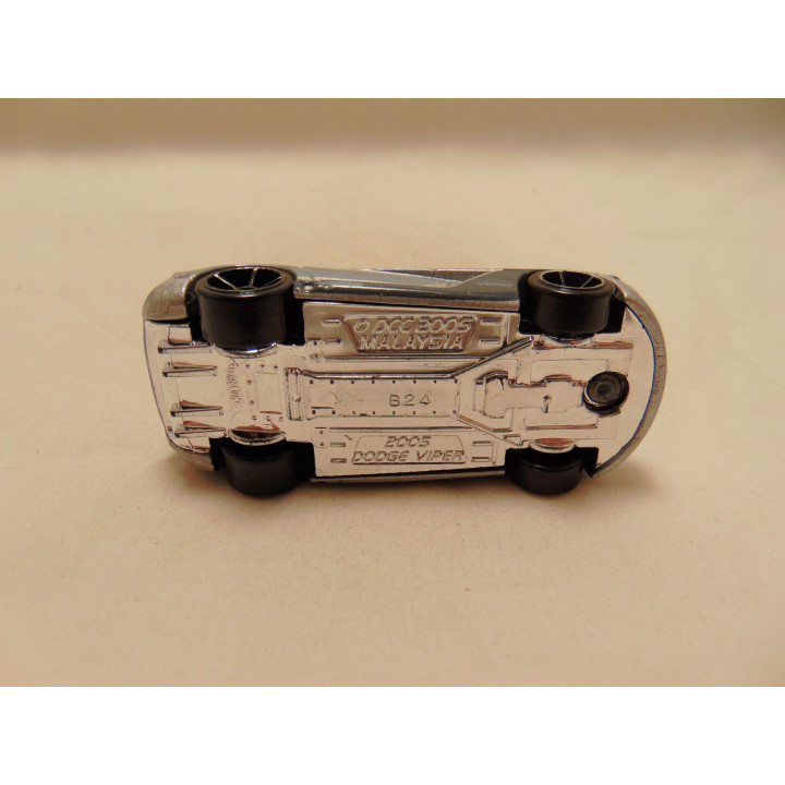 Dodge Viper 2005 Hot wheels 2009-147 zilverkleurig