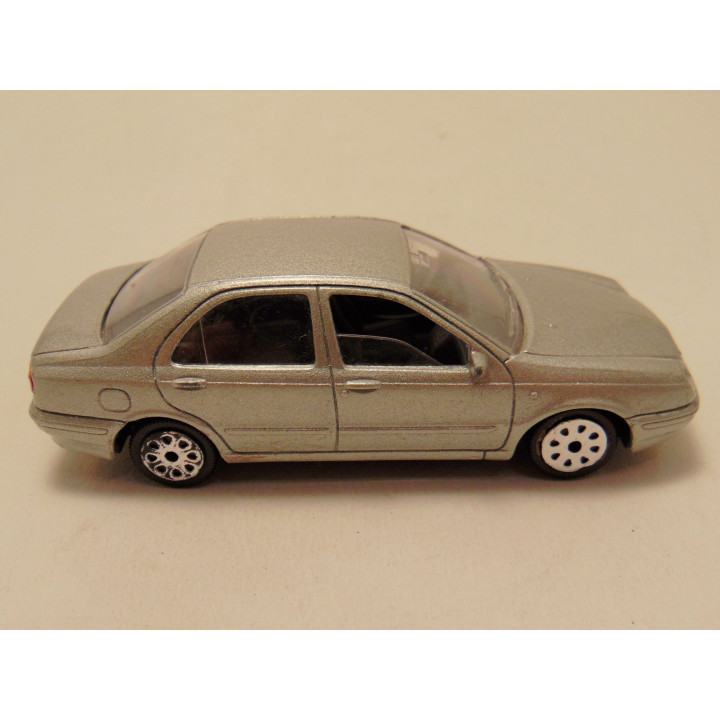 Lancia Lybra 1:43 Majorette zilverkleurig