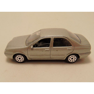 Lancia Lybra 1:43 Majorette zilverkleurig