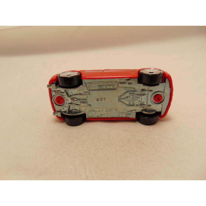 Chrysler 300C Blings Hot wheels 2009-061 lichtroodbruin
