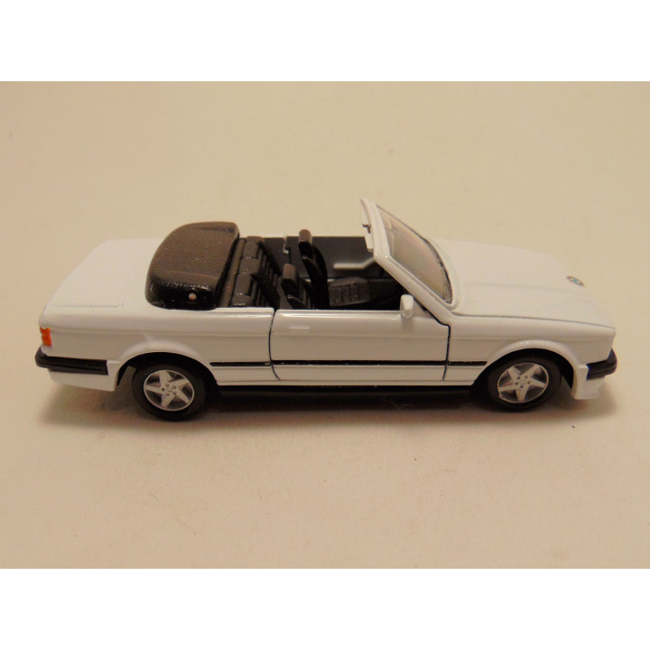 Bmw 325i cabrio 1:37 Edocar wit