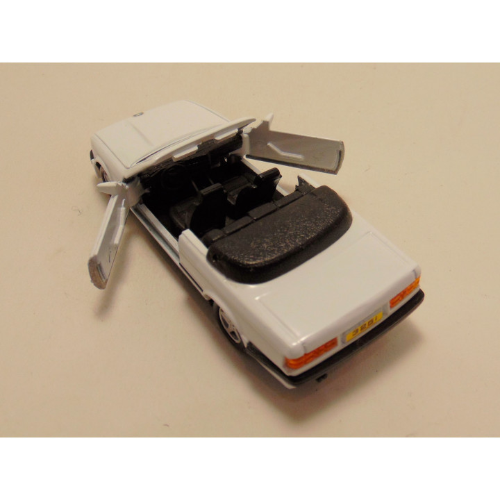 Bmw 325i cabrio 1:37 Edocar wit