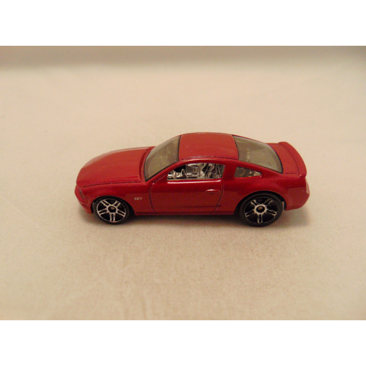 Ford Mustang GT 2005 Hot wheels 2005-006