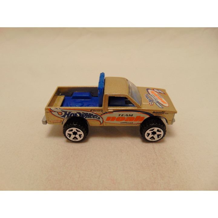 Chevrolet Blazer Path Beater Hot wheels 2002 goudkleurig