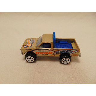 Chevrolet Blazer Path Beater Hot wheels 2002-230 goudkleurig