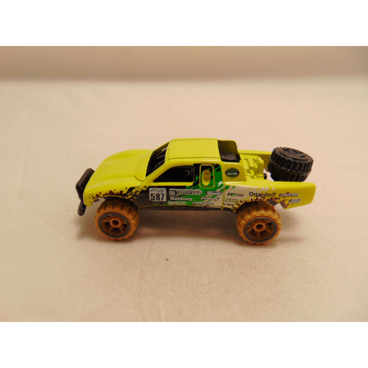 Toyota Baja Truck World Racers 5 Pack Hot wheels 2011 geel