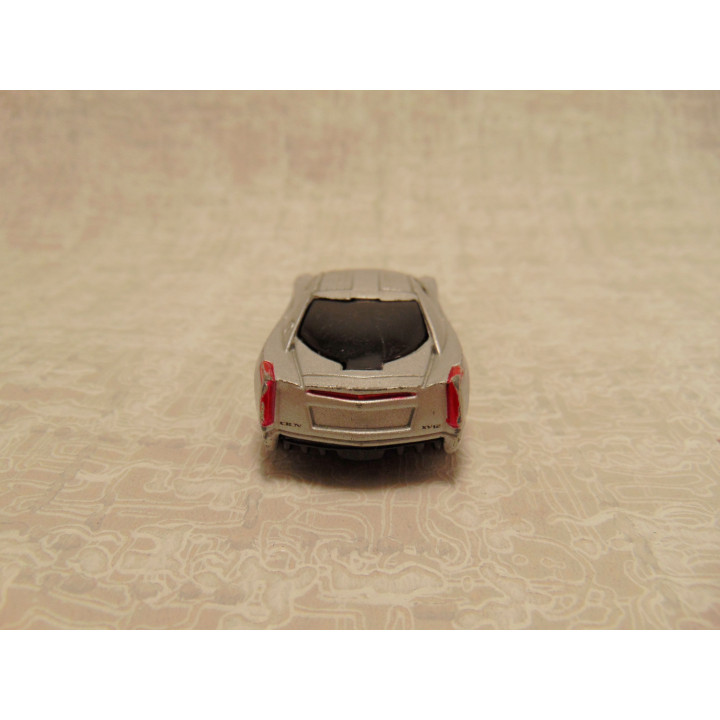 Cadillac Cien concept 2002 coupe Maisto 1:64 zilverkleurig
