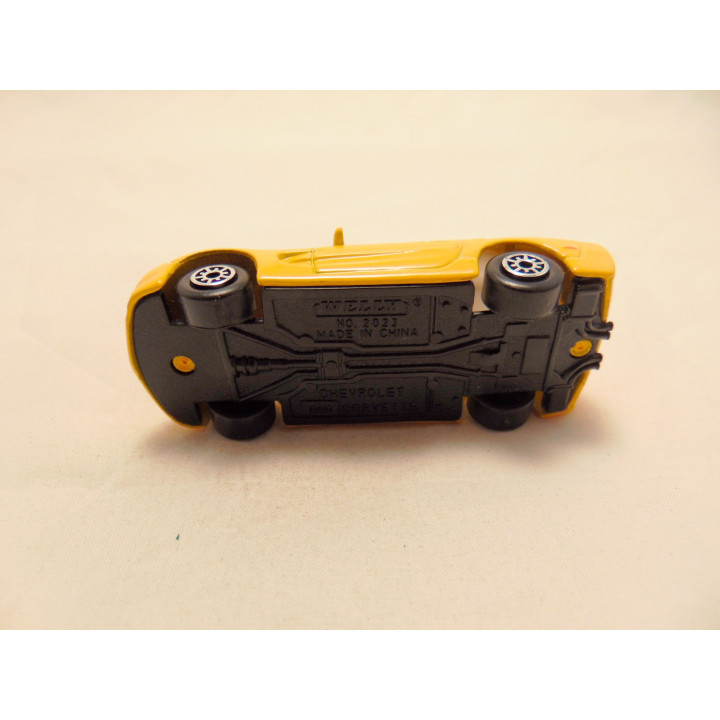 Chevrolet Corvette C5 1:64 Welly geel
