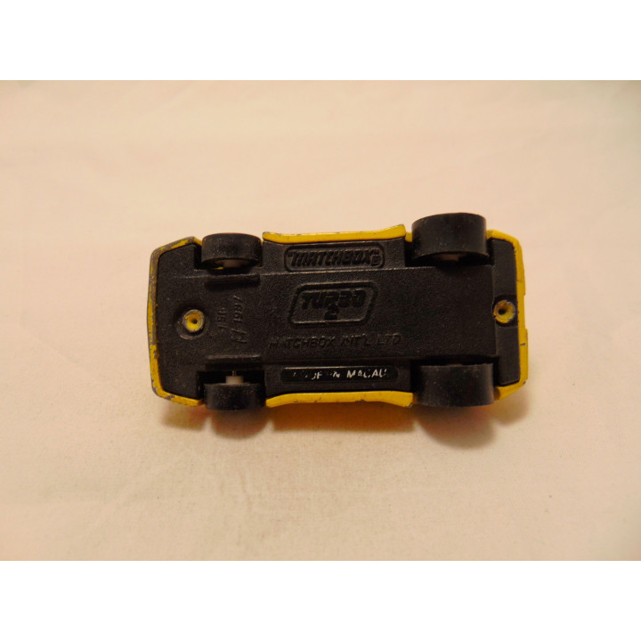Pontiac Fiero Turbo 2 Matchbox geel Pontiac Fiero Turbo 2 Matchbox geel