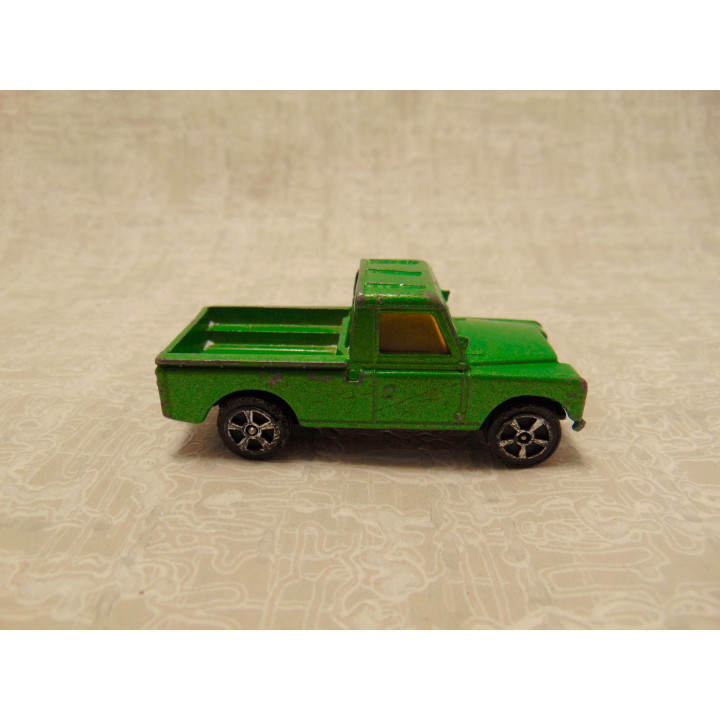 Land Rover 109 1967 pickup Corgi 1:64 groen