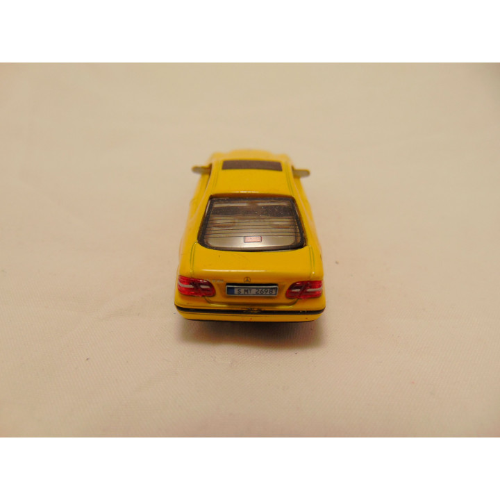 Mercedes CLK 1:72 Cararama geel