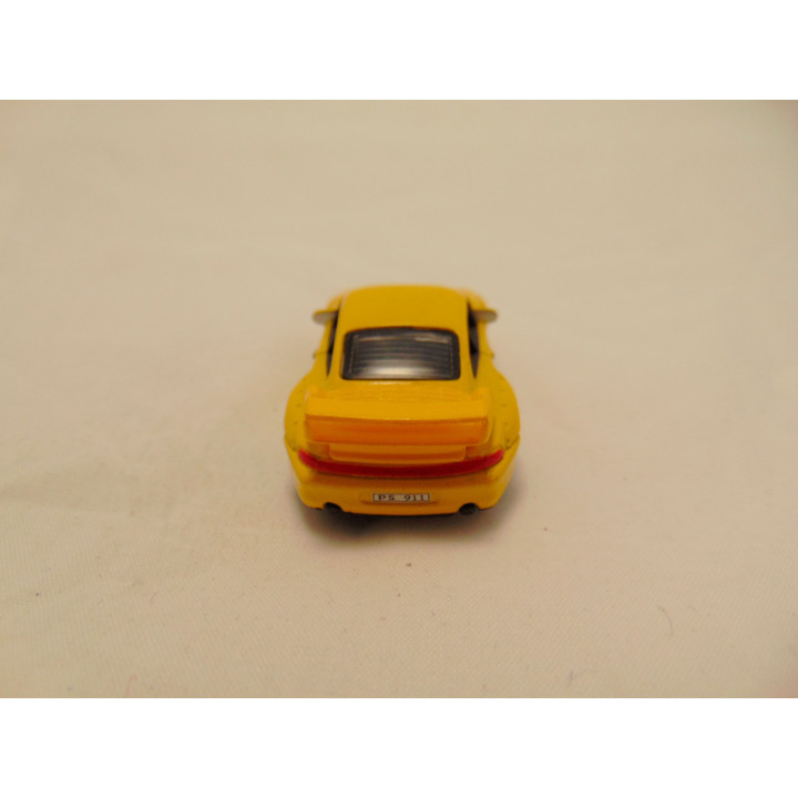 Porsche 911 GT 1:72 Cararama geel