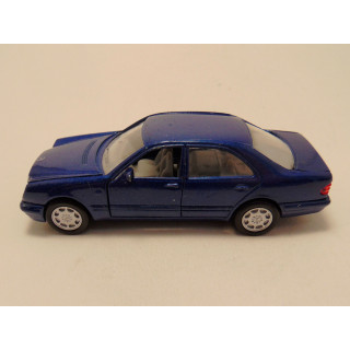 Mercedes 320 E 1:41 Welly blauw
