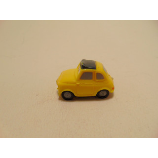 Fiat 500 met sunroof 1959 Luigi Disney cars Pixar lichtgeel