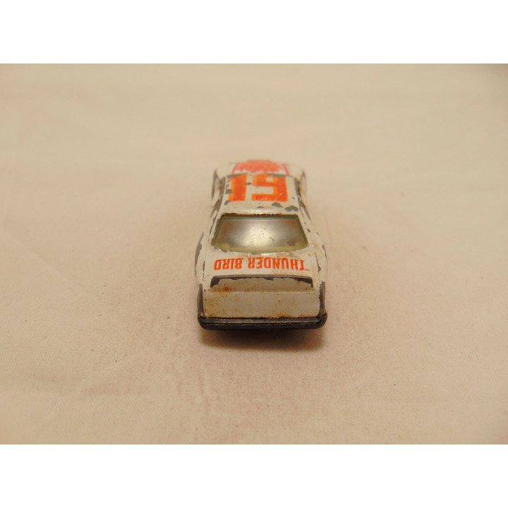 Ford Thunderbird Nascar 1:64 Yat ming wit