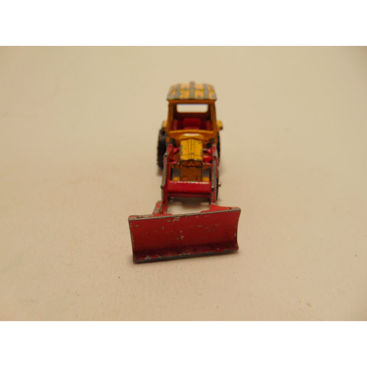 Massey Ferguson 3303 tractor Corgi juniors geel
