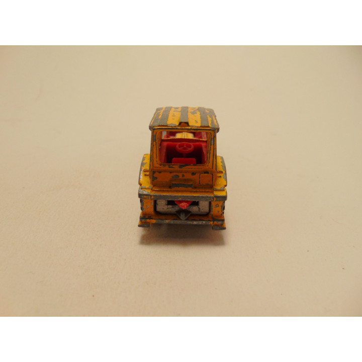 Massey Ferguson 3303 tractor Corgi juniors geel