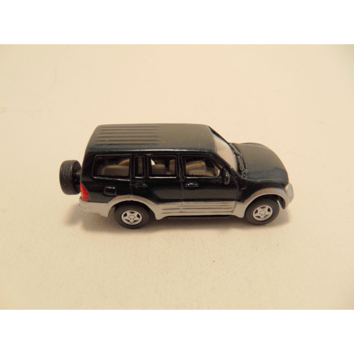 Mitsubishi Pajero 2000 1:72 JoyCity zwart