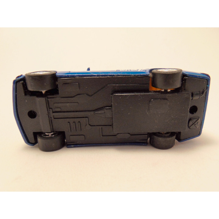 Mercedes 190 E 2.6 16 star 1:38 blauw