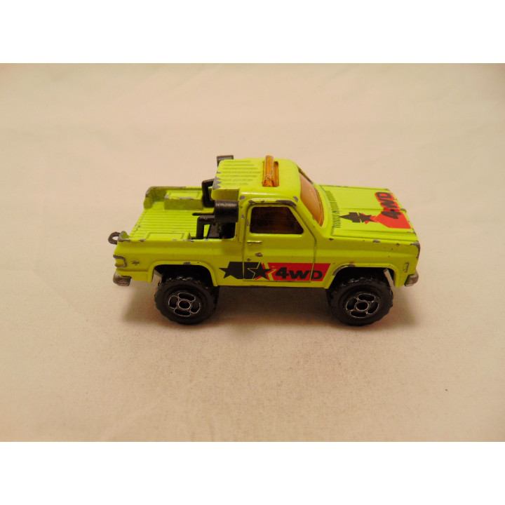 Chevrolet Blazer K5 4 WD Pickup Off road Majorette geel
