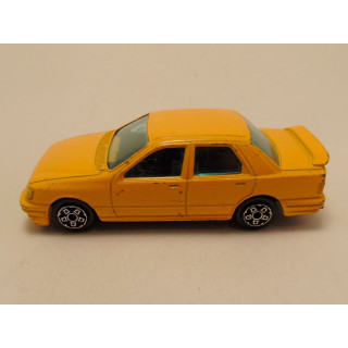 Ford Sierra Sapphire 1:43 Bburago geel
