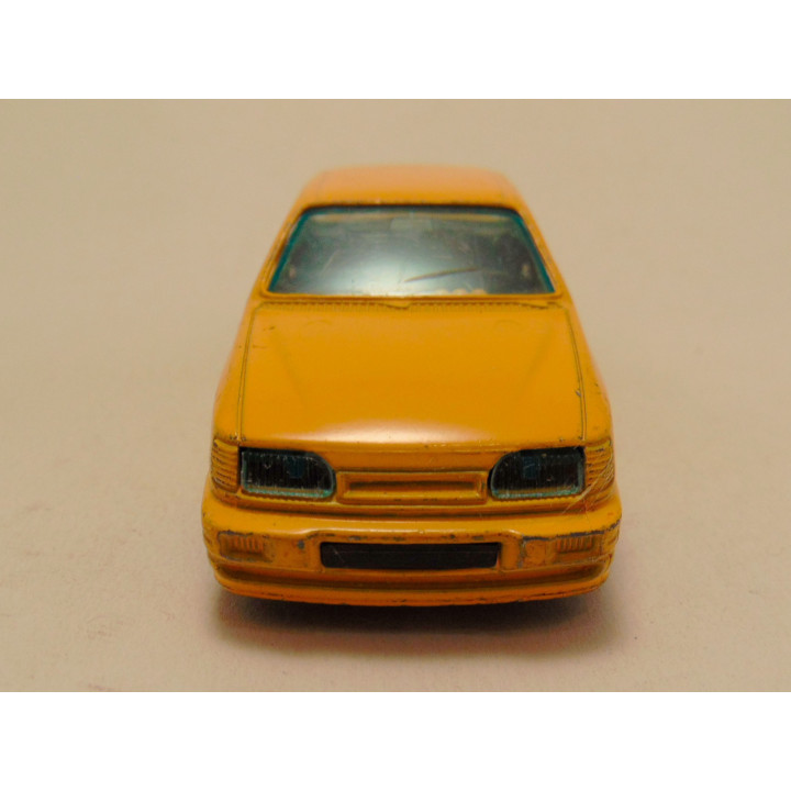Ford Sierra Sapphire 1:43 Bburago geel