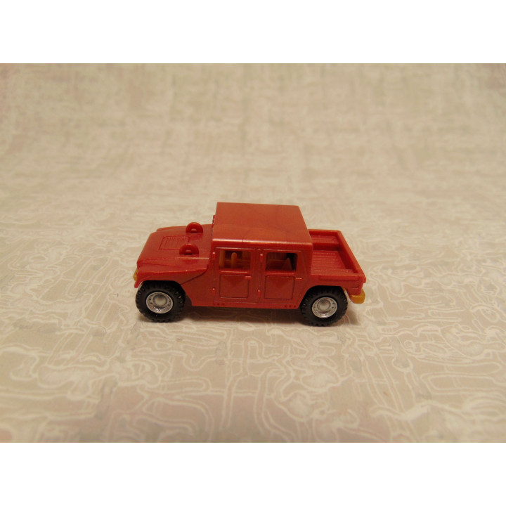 Hummer H1 pickup Ferrero 1:87 bruin