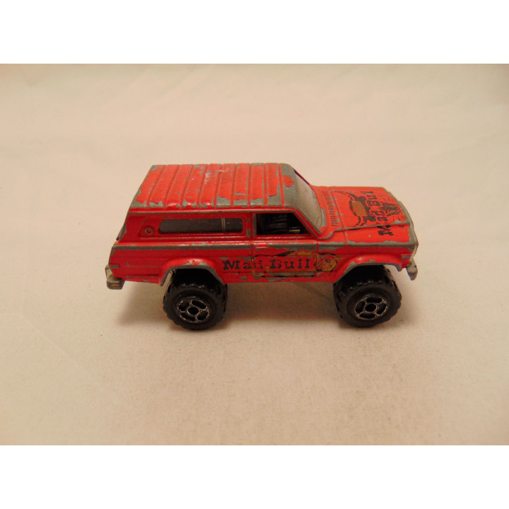 Jeep Cherokee SJ 1978 Off Road Mad Bull Majorette rood