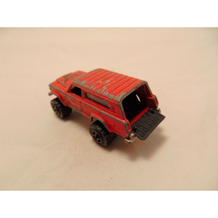 Jeep Cherokee SJ 1978 Off Road Mad Bull Majorette rood