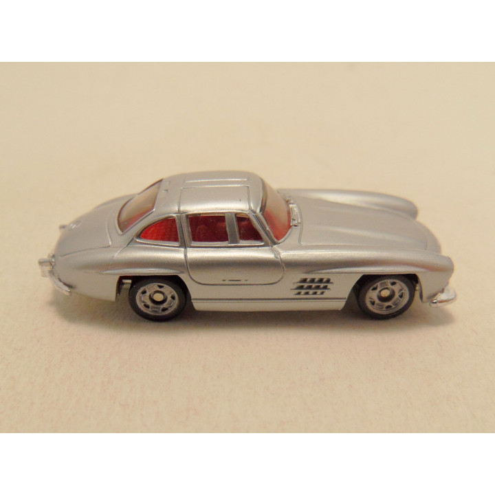 Mercedes 300 SL gullwing Monogram mini exacts 1:87 zilverkleurig