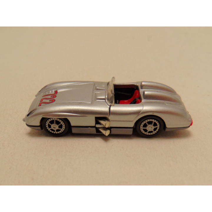 Mercedes 300 SLR 1:87 Ferrero Kinder Surprise