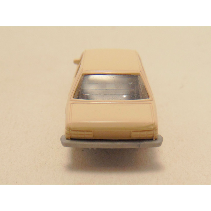 Opel Record 1:87 Fleischmann creme
