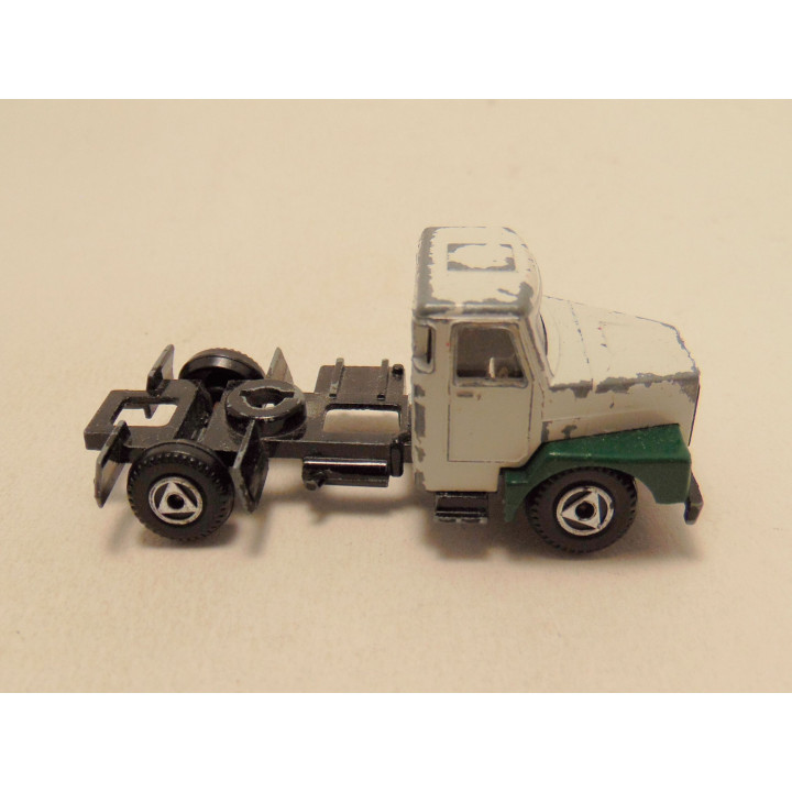 Volvo N vrachtwagen Efsi 1:87 groen