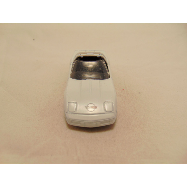 Chevrolet Corvette ZR1 cabrio 1984 1:64 Maisto wit