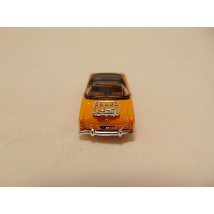 MG B softtop 1:72 Cararama oranje