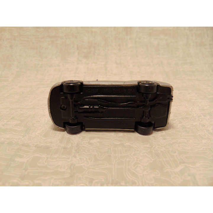 Nissan Skyline GT R coupe 1:64 zilverkleurig