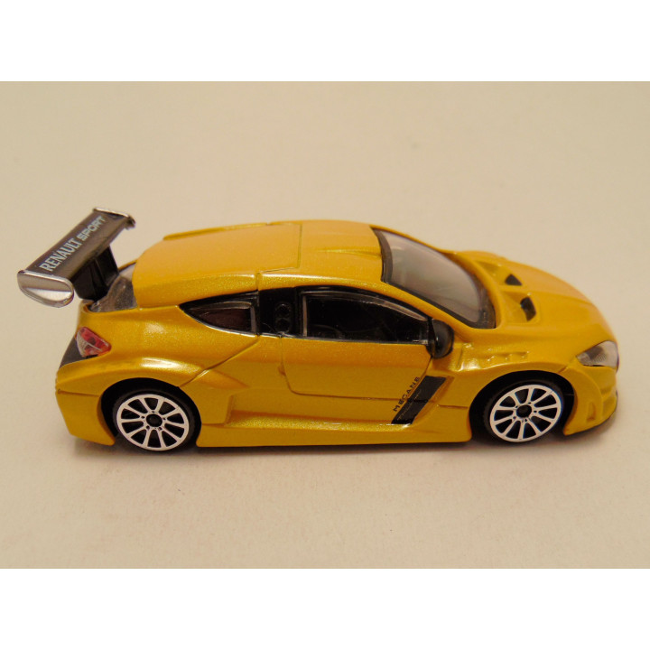 Renault Megane Trophy Sport 1:43 Bburago goudkleurig