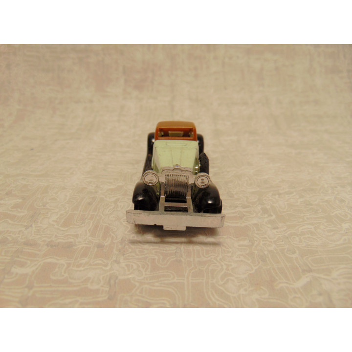 Stutz Bearcat softtop cabrio 1:64 lichtgroen