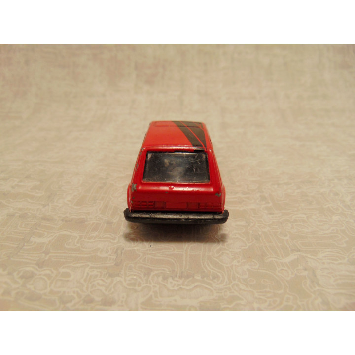 Volkswagen Golf 1 GTI 1:64 rood