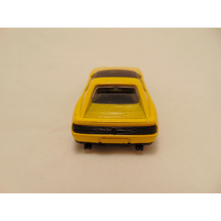 Ferrari 348 TS 1:64 MC Toys geel