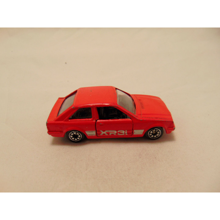 Ford Escort XR3i 1:64 Corgi rood